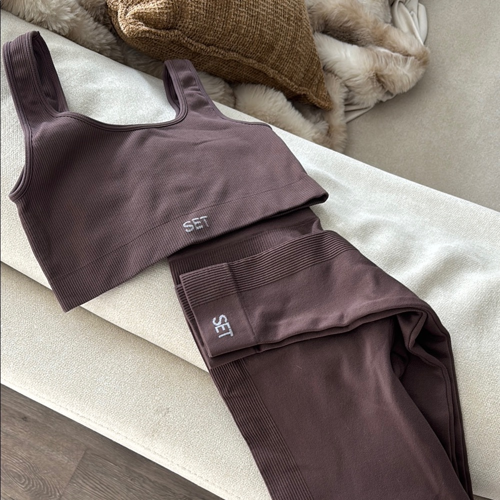 Set active Sports Bra and Leggings Set - Picture 4 of 5